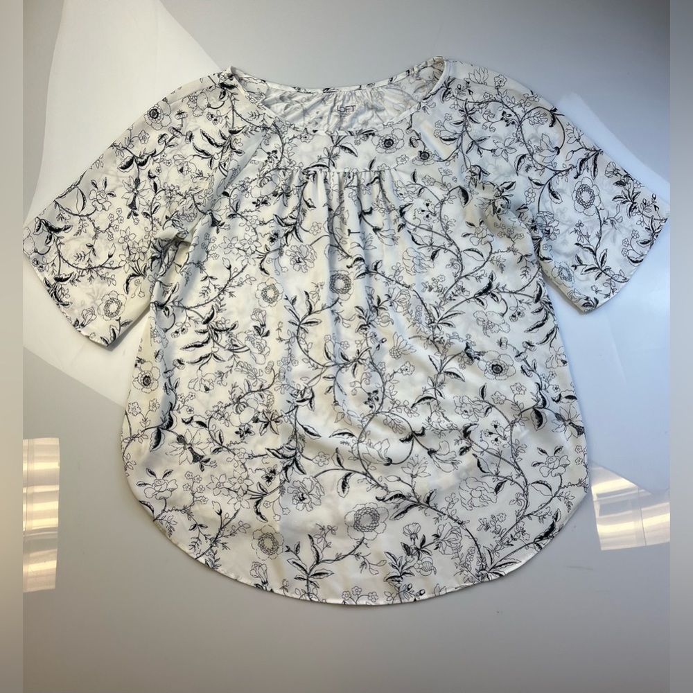 LOFT White Floral Print Short Sleeve Blouse